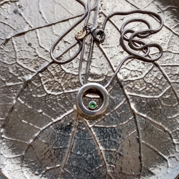 💝Movado circle necklace with peridot stone - Picture 10 of 10